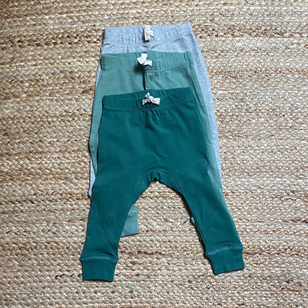 Maison Me Green and Gray Bottoms Set